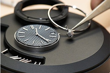 更换上海劳力士石英表电池